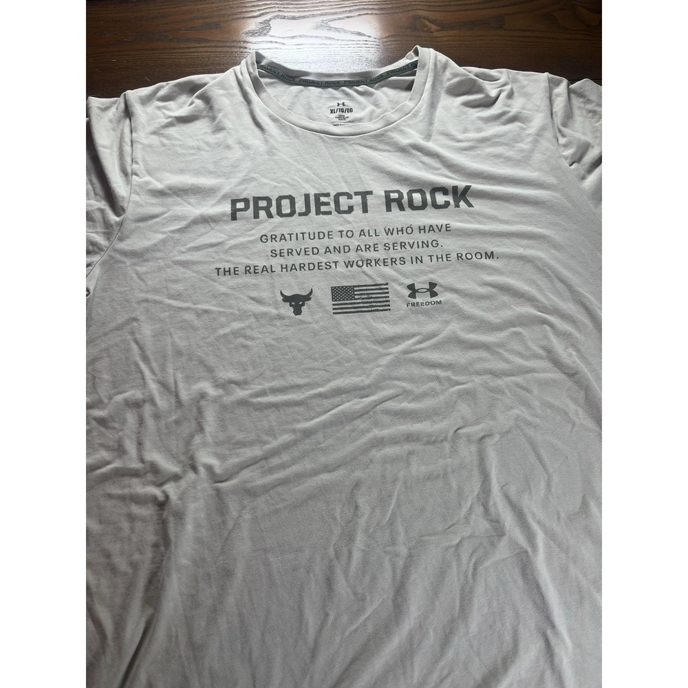 Under Armour Project Rock Freedom Gratitude For Serving Mens XL Tan Loose Tee